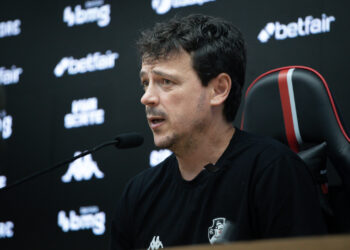 Vasco tenta a contratação de cria do Fluminense