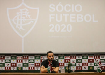 Lateral rescinde com o Fluminense e fecha com clube europeu