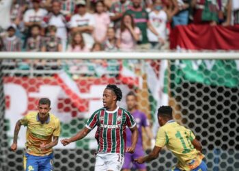 Qual é o salário de Keno no Fluminense?
