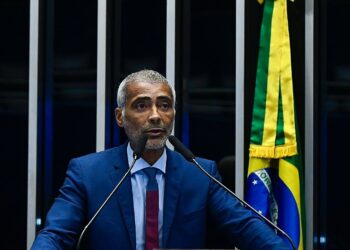 Romário nomeia cria do Fluminense como possível novo 9 do Fluminense