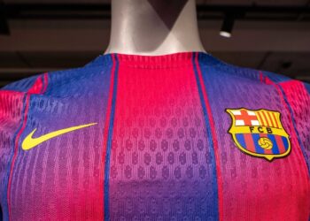 Barcelona pega todos de surpresa e quer a contratação de jogador do Fluminense