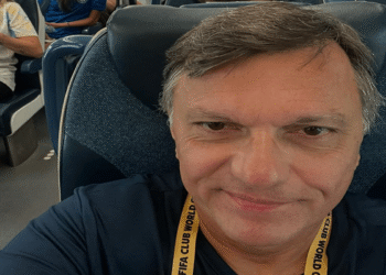 Mauro Cezar Pereira surpreende e sai em defesa da torcida do Fluminense