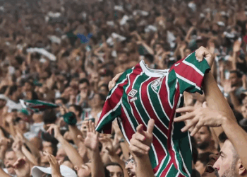 Torcida mostra força e Fluminense recebe boa grana no cofre