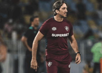 Zubeldía recebe notícia no Fluminense e mudança deve ser confirmada